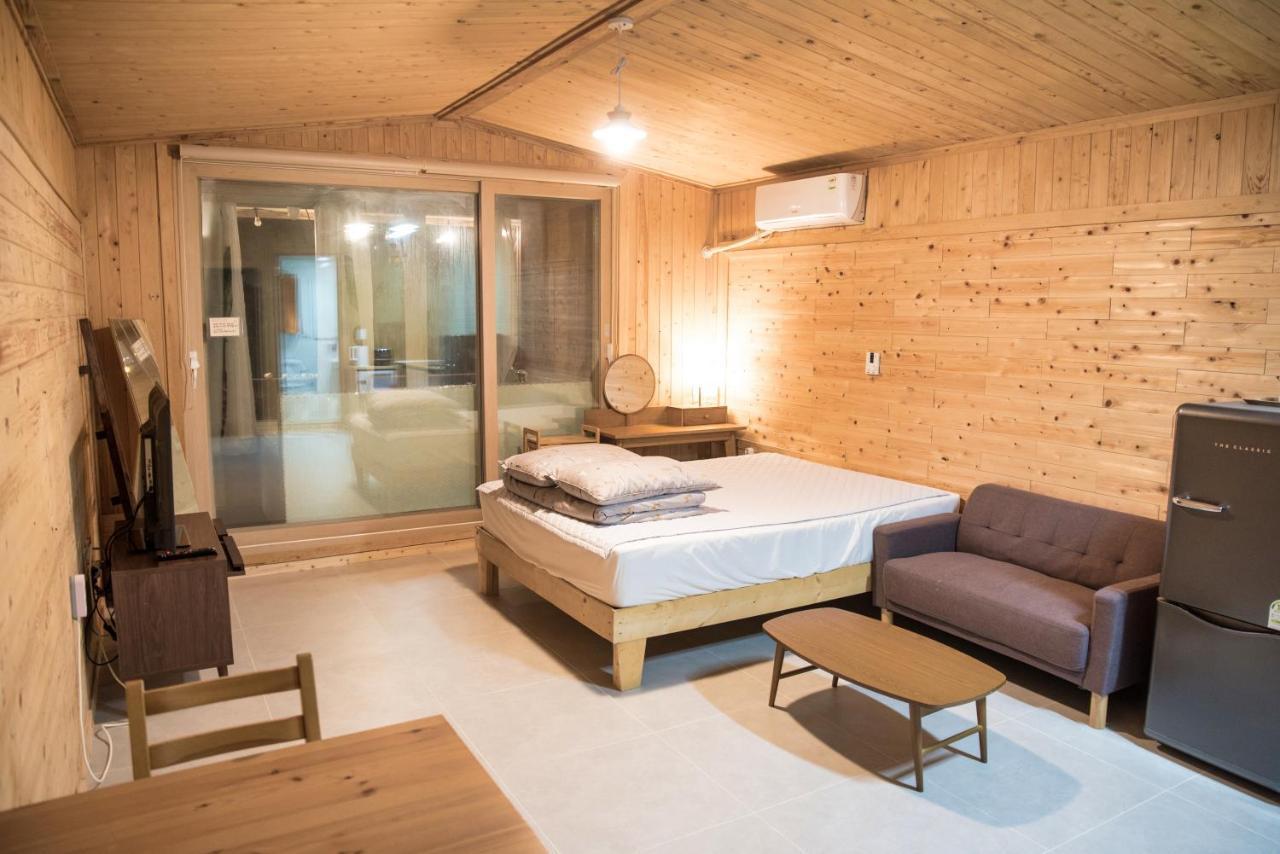 Jeju Sunflower Pension Seogwipo Extérieur photo
