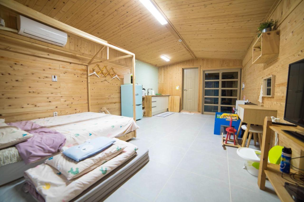 Jeju Sunflower Pension Seogwipo Extérieur photo